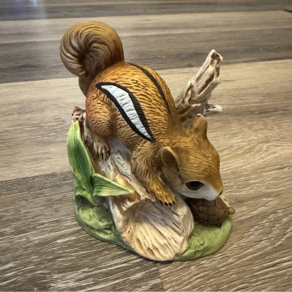 Vintage Homco Porcelain Figurine Chipmunk and Turtle on a Log #8882 - Picture 1 of 5